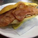 Baguette Pollo o Lomo, bacon y mojo picón