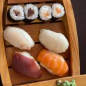 W1.-Combo de Sushi Variado – 4 sushis y 4 makis